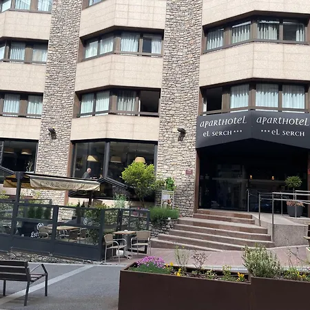 Aparthotel El Serch-3
